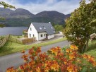 3 Bedroom Waterside House with Loch Views in the Highlands, Scotland